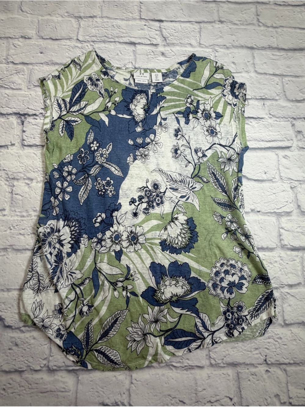 Halston 100% Linen Blue, Green & White Floral Sleeveless Top. Size Small.